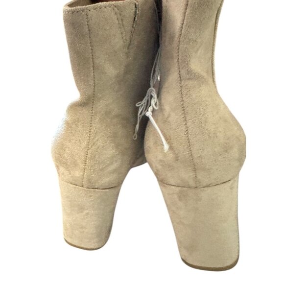 A New Day Tan Block Heeled‎ Boots Size 11 - Picture 6 of 9